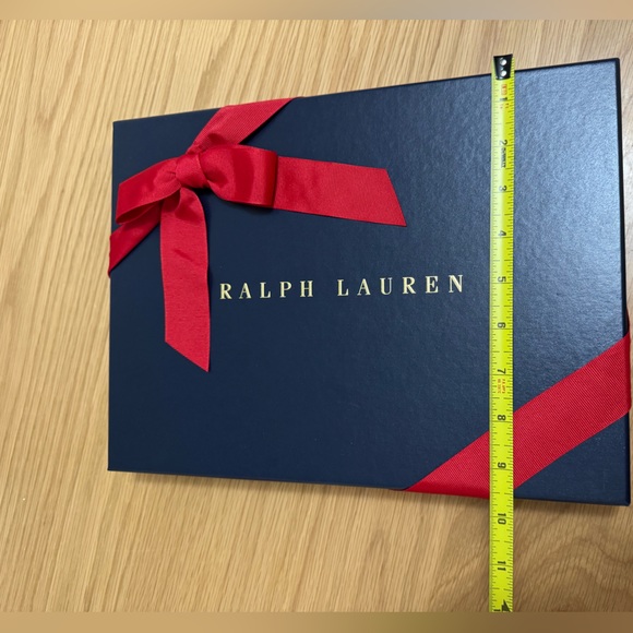 Ralph Lauren Gift Boxes (Set of 2) – Elegant Navy with Red Ribbon - Picture 7 of 12
